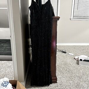 beautiful black prom dress that I’ve only worn once it was from David’s bridal ￼